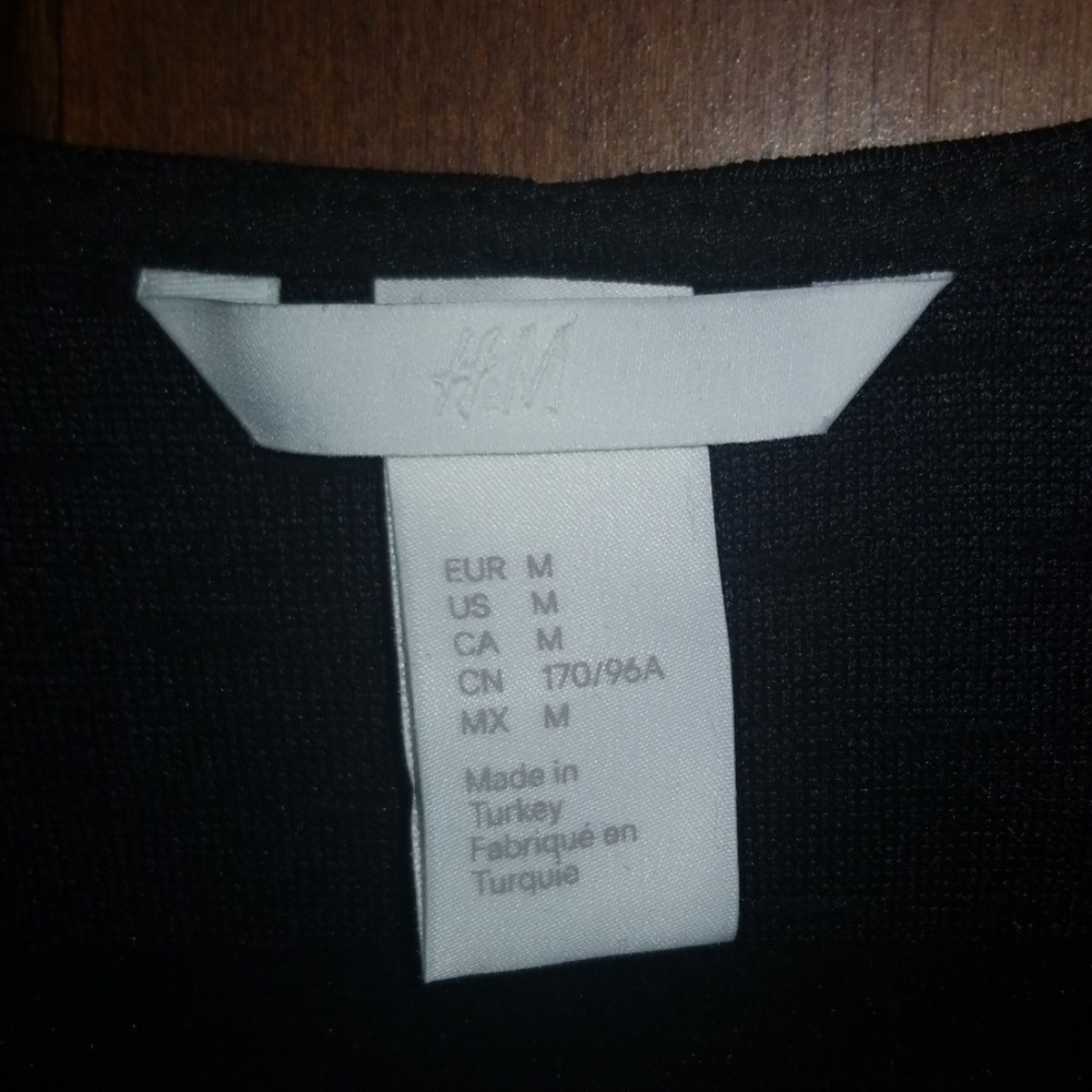 Dress never worn - Picture 3 of 3
